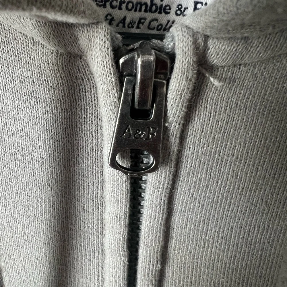 Abercrombie & Fitch Women's size S
Full Zip Hoodie Soft Collection Pullover - Picture 3 of 8